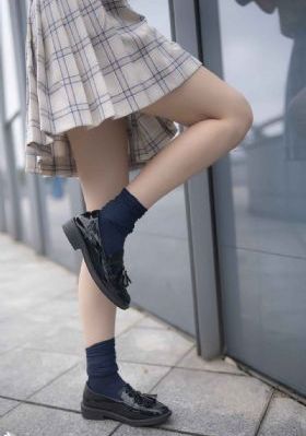 吮拇指的人