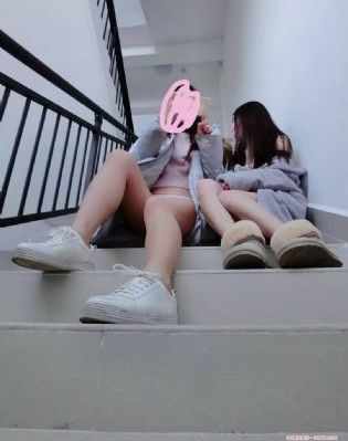 石智勇赛后已经无法正常走路