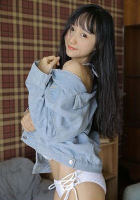 我们都不应该讨论爱情